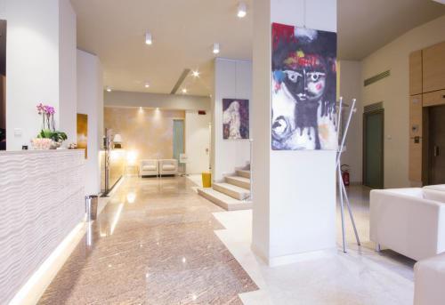Carlton Aparthotel 3*